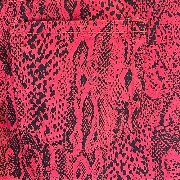 Style & Co Red Snake Pattern Skinny Pant Size 6 - Picture 8 of 9